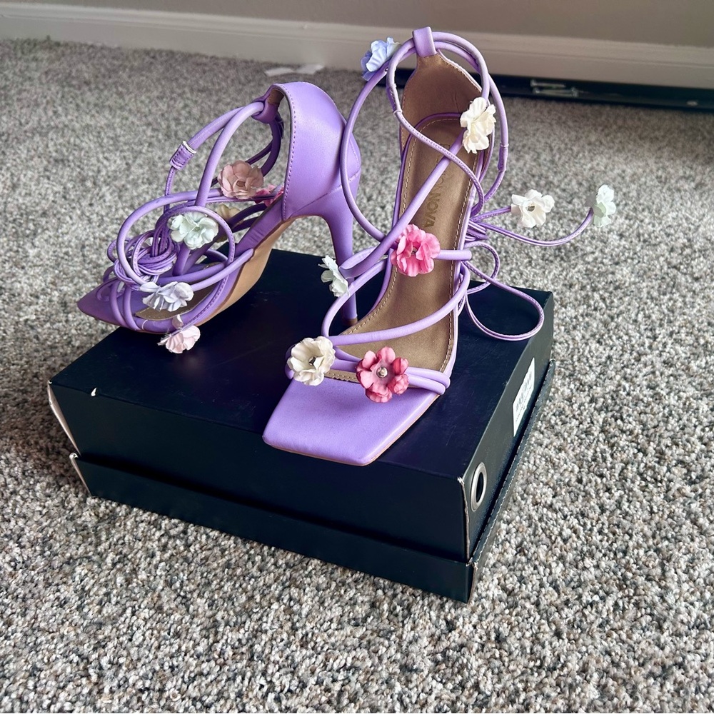 💜Fashion Nova Lavender Floral Lace-Up Heels - Picture 2 of 2